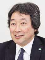 青山健一氏