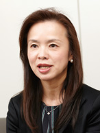 佐藤梨江子氏