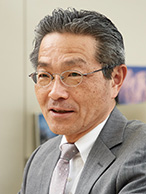 井伊 基之 氏