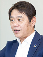 藤長国浩 氏