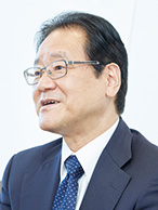 岩男恵 氏