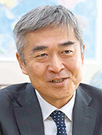 布施田英生 氏